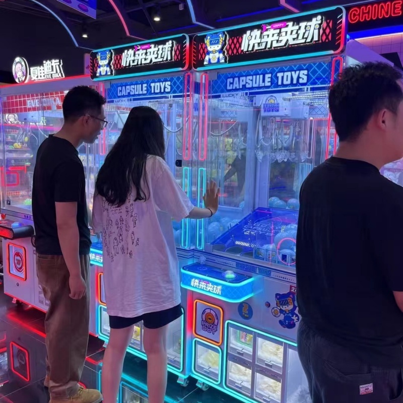 Capsule Toys Claw Machine Cran - đánh giá và giá Prize Capsule Toy Machine